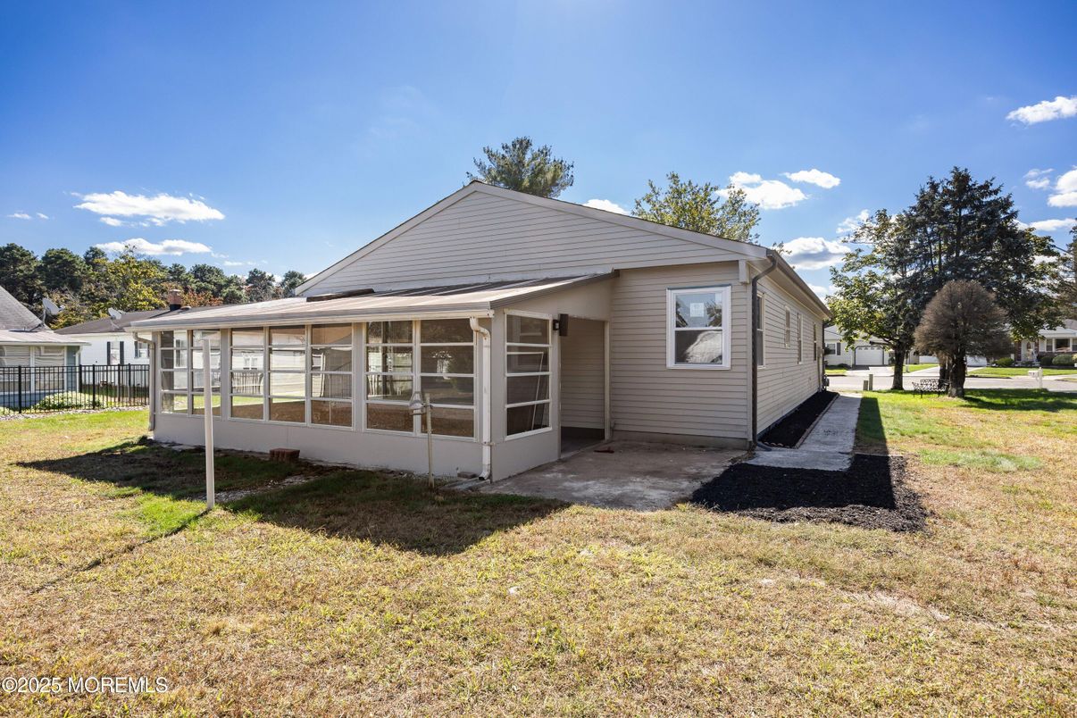 Backyard, Exterior