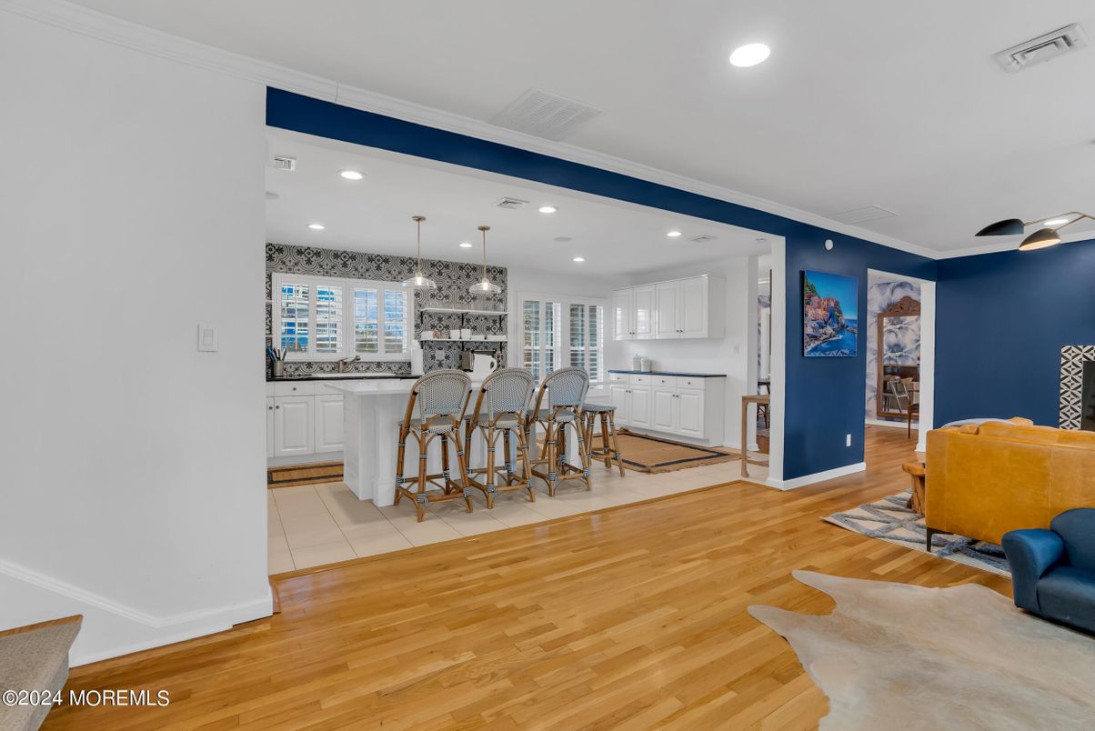 Interior, Kitchen, Pendant Lights, Recessed Lighting, Wood Texture Flooring