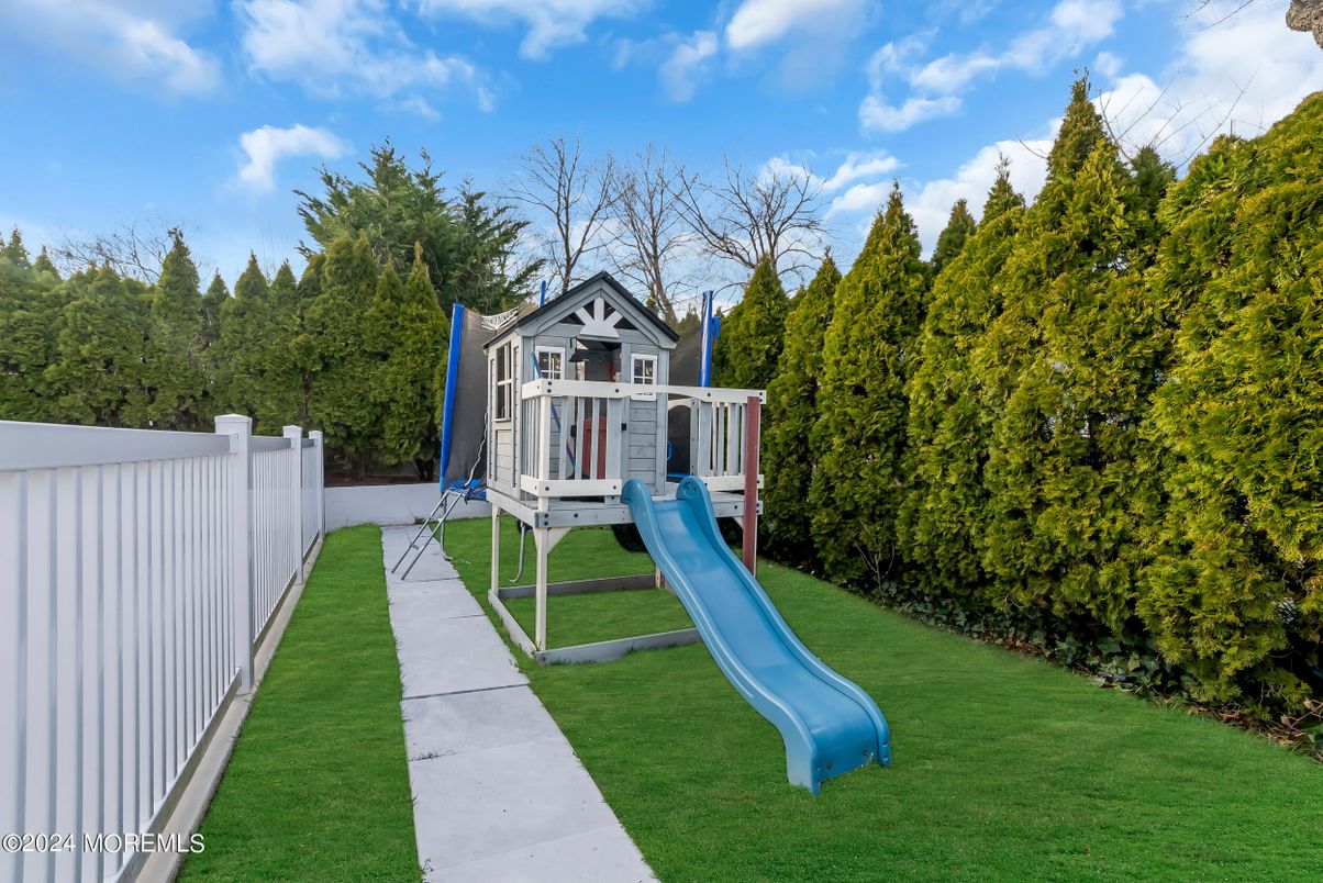 Backyard, Exterior, Playground