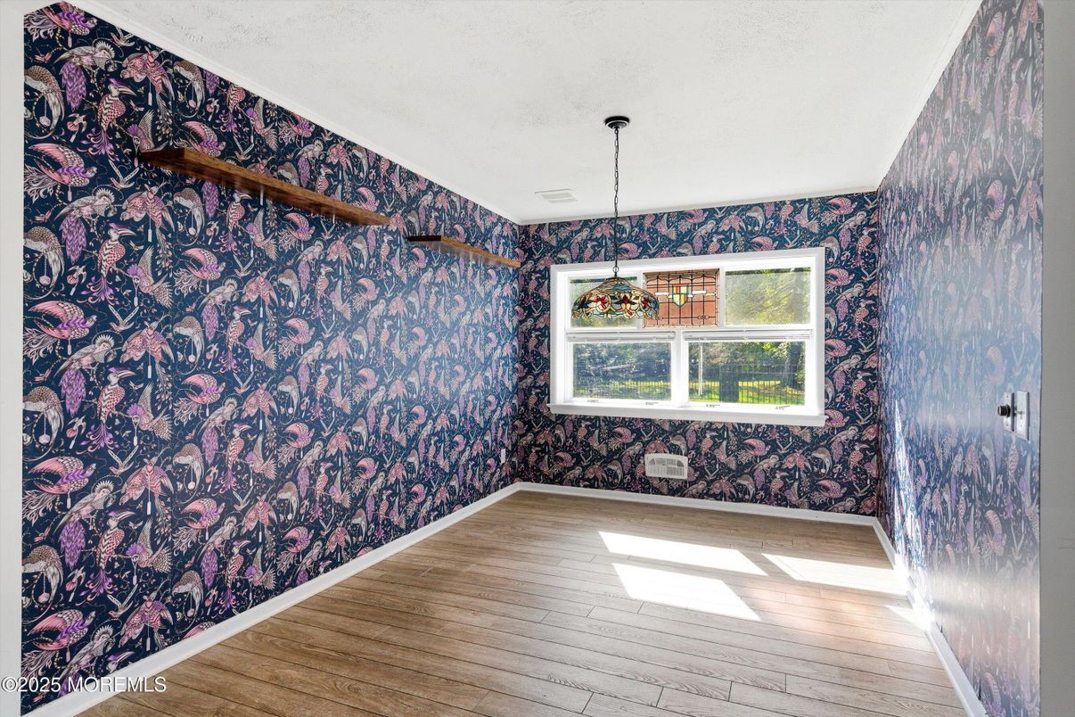 Empty room, Interior, Pendant Lights, Wood Texture Flooring