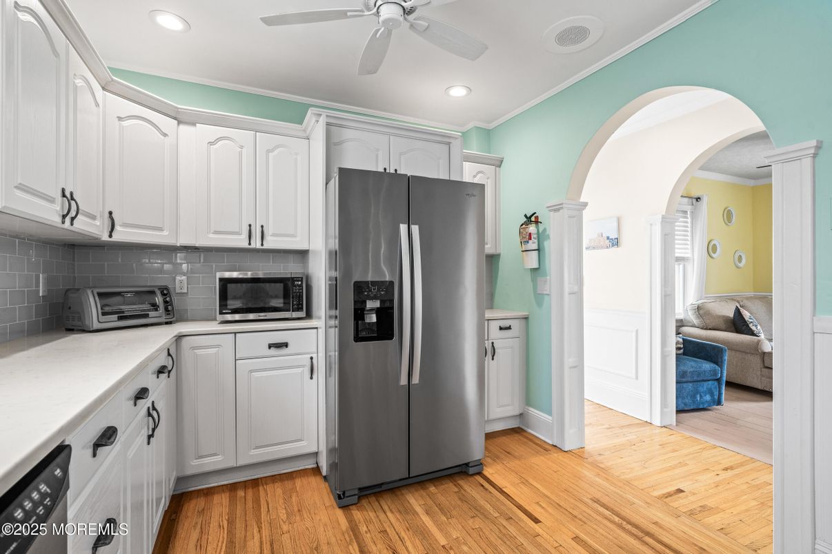 Interior, Kitchen, Recessed Lighting, Wood Texture Flooring