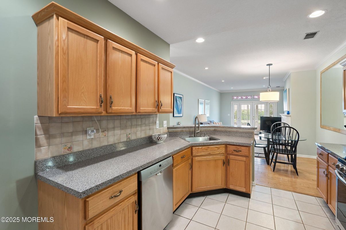 Dining room, Interior, Kitchen, Pendant Lights, Recessed Lighting