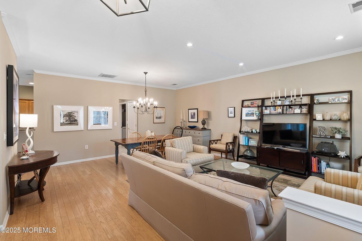 Chandelier, Dining room, Interior, Living room, Recessed Lighting, Wood Texture Flooring