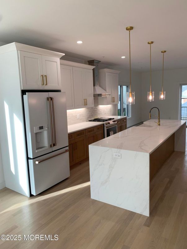 Interior, Kitchen, Pendant Lights, Recessed Lighting, Wood Texture Flooring