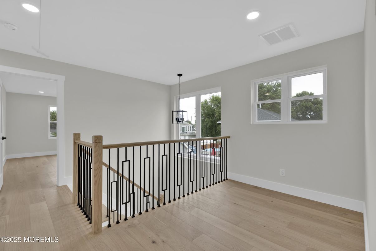 Interior, Pendant Lights, Recessed Lighting, Wood Texture Flooring