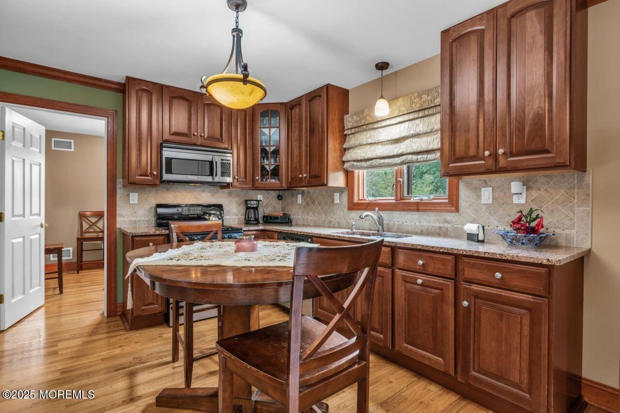 Interior, Kitchen, Pendant Lights, Wood Texture Flooring