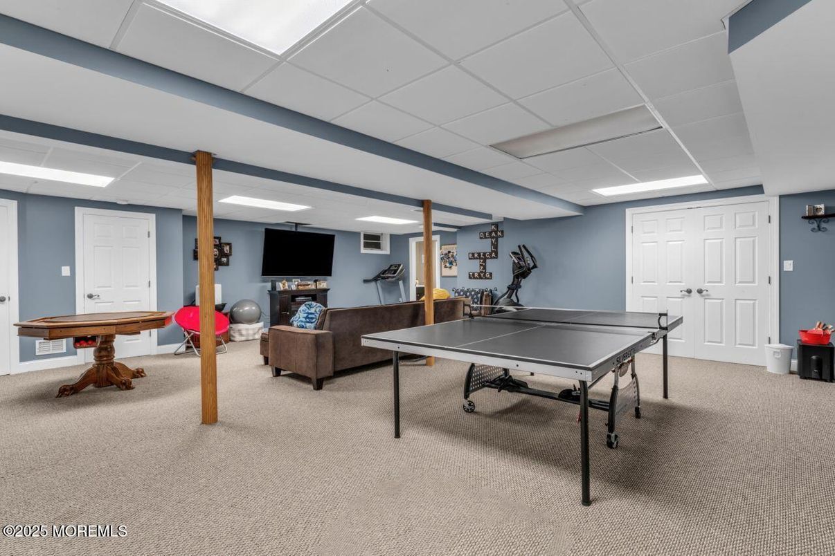 Game Room, Interior, Recessed Lighting