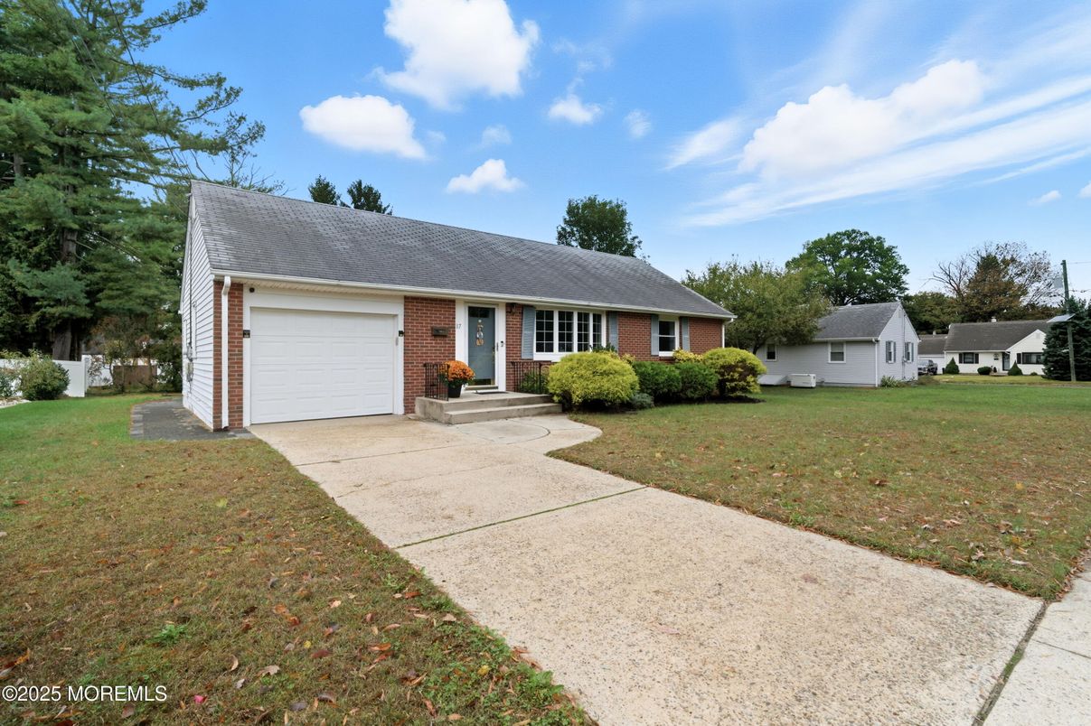 Attached, Exterior, Facade, Brick Facade, Cape Cod