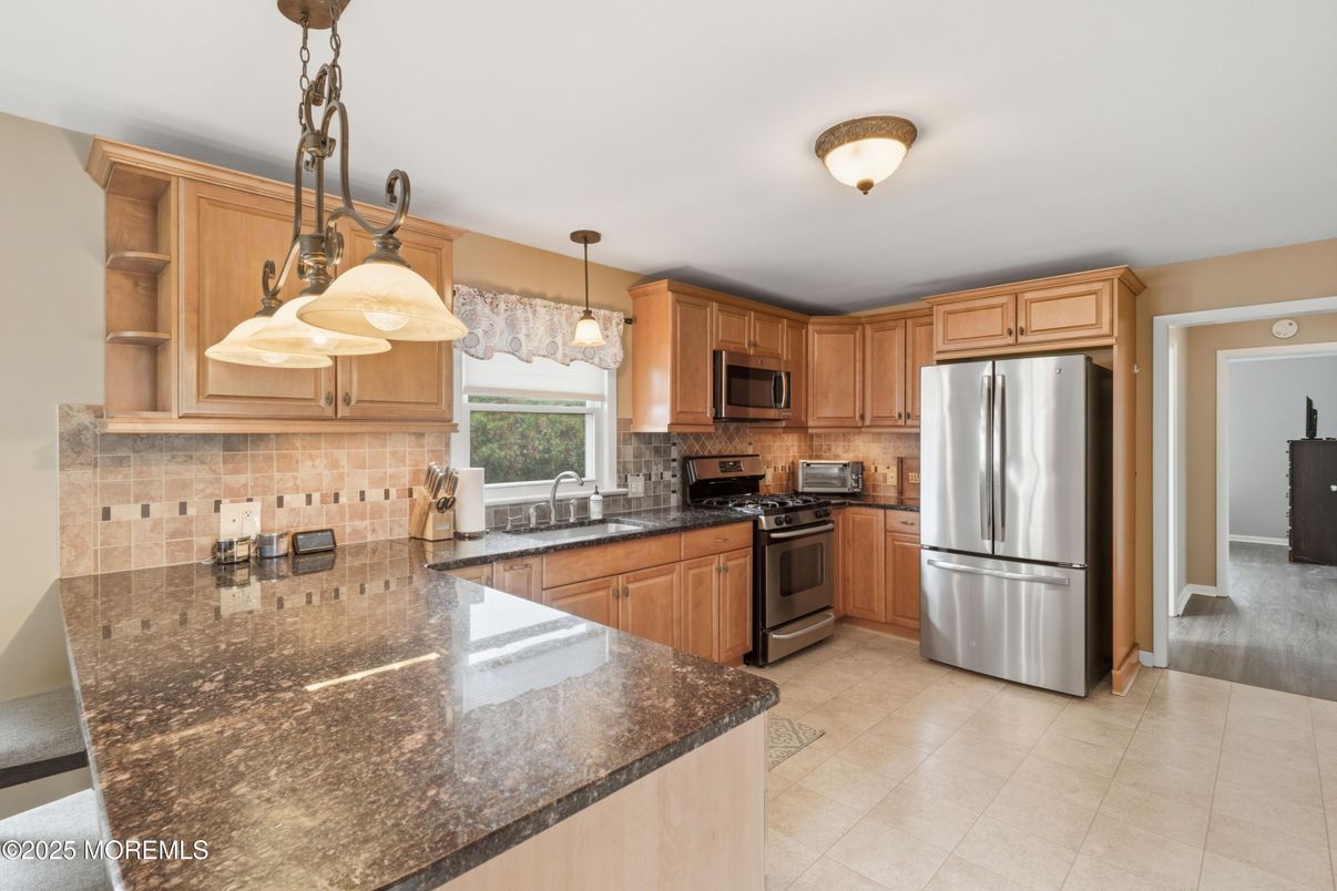 Interior, Kitchen, Pendant Lights, Stainless Steel Appliances