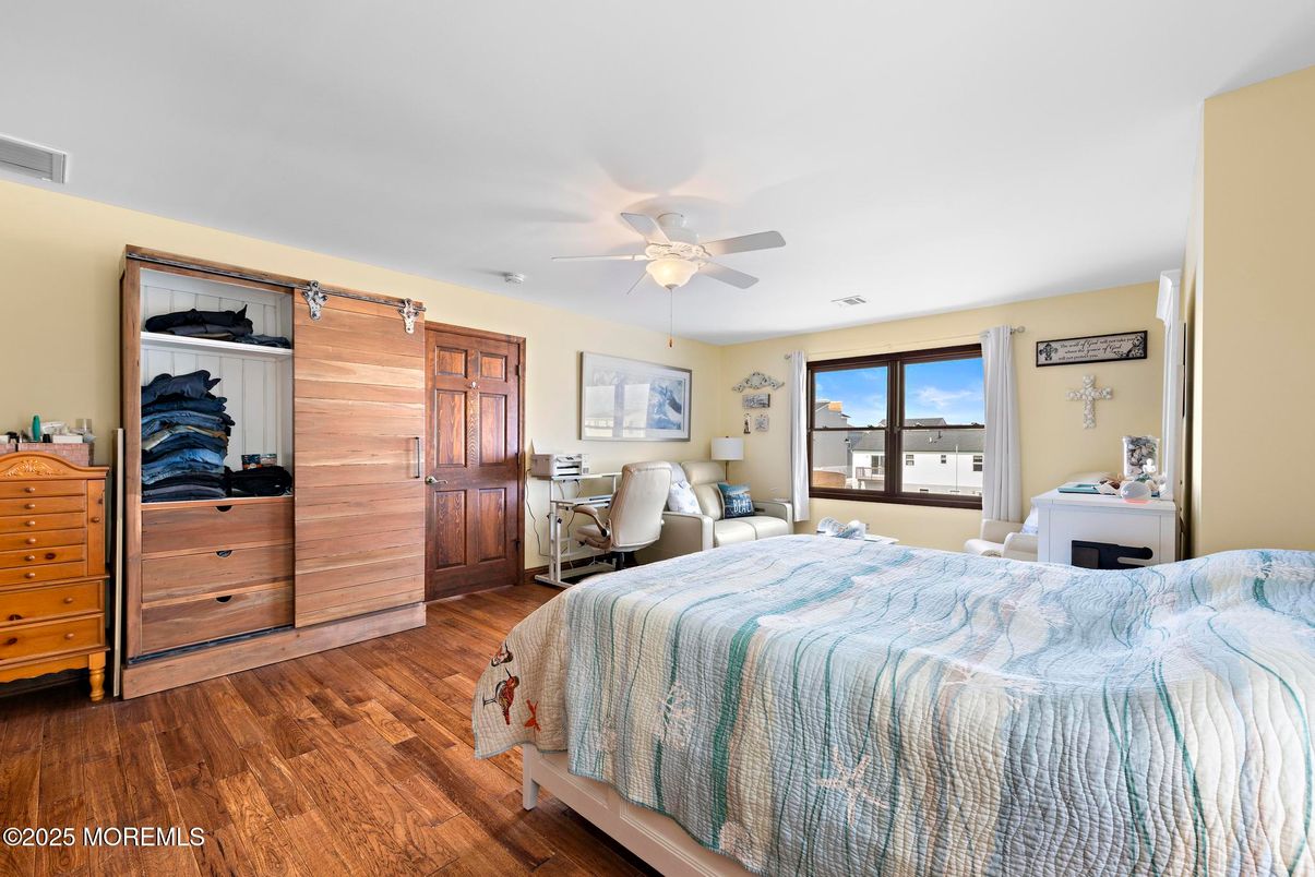 Bedroom, Home Office, Interior, Wood Texture Flooring