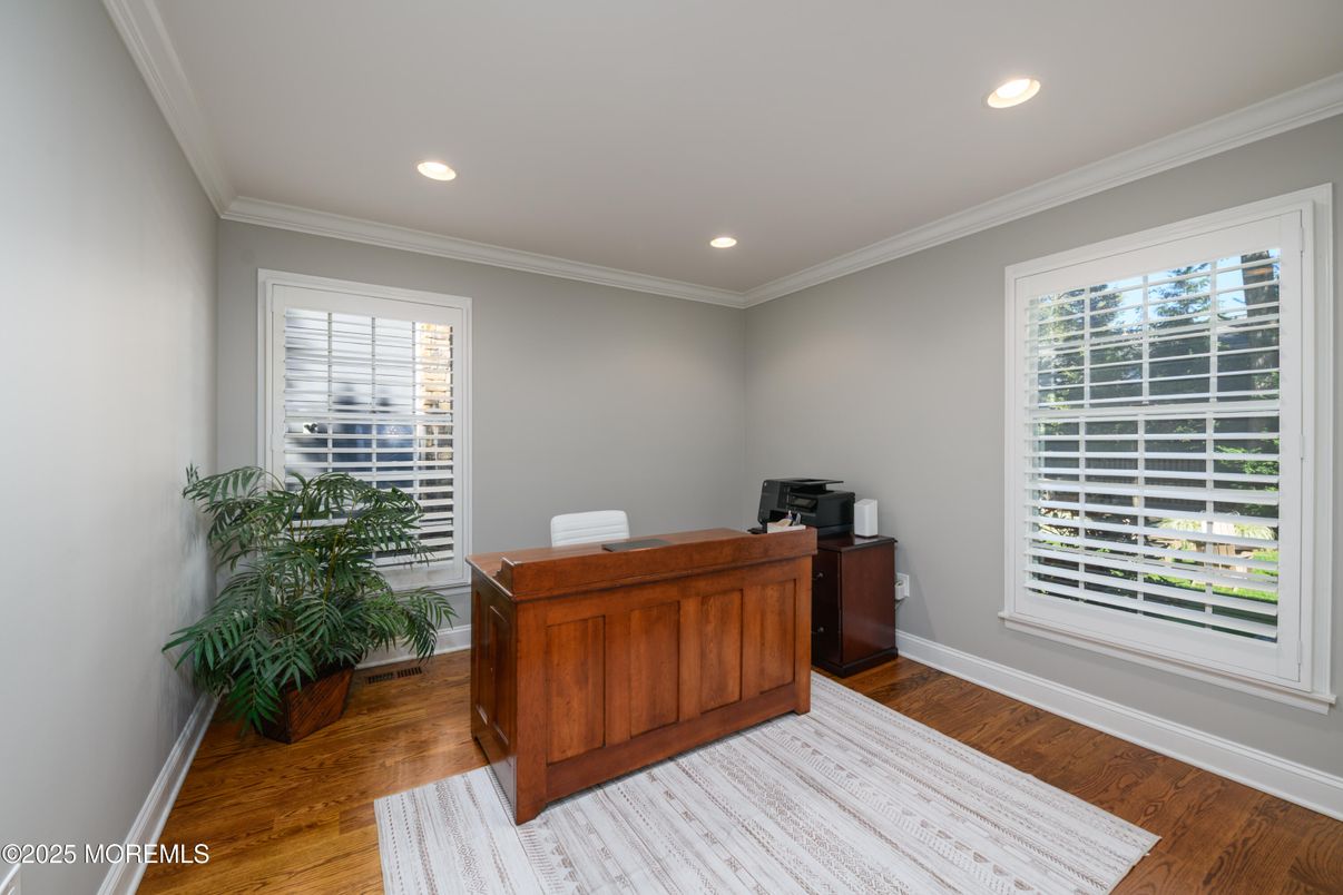 Home Office, Interior, Recessed Lighting, Wood Texture Flooring