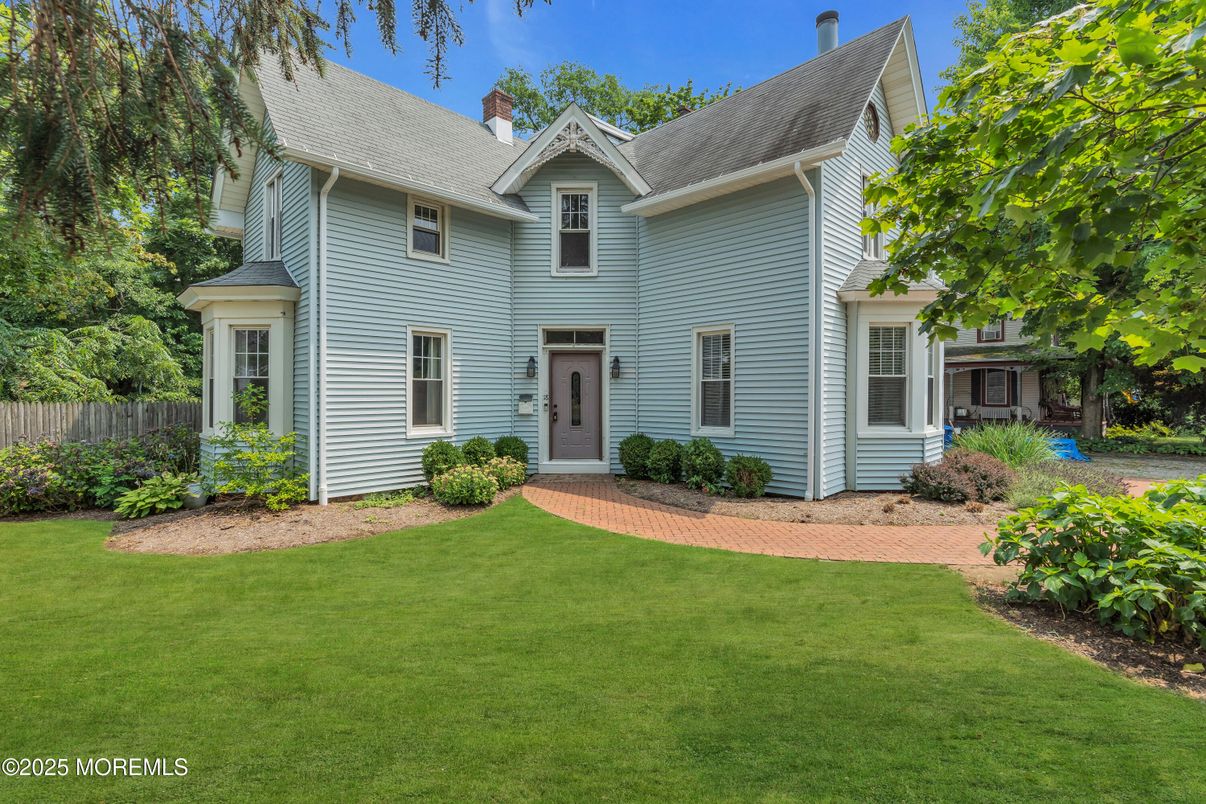 Backyard, Exterior, Facade, Georgian