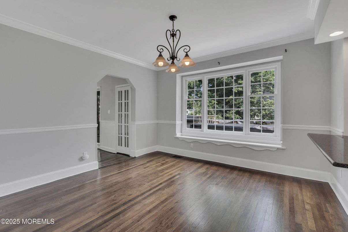 Chandelier, Empty room, Interior, Recessed Lighting, Wood Texture Flooring