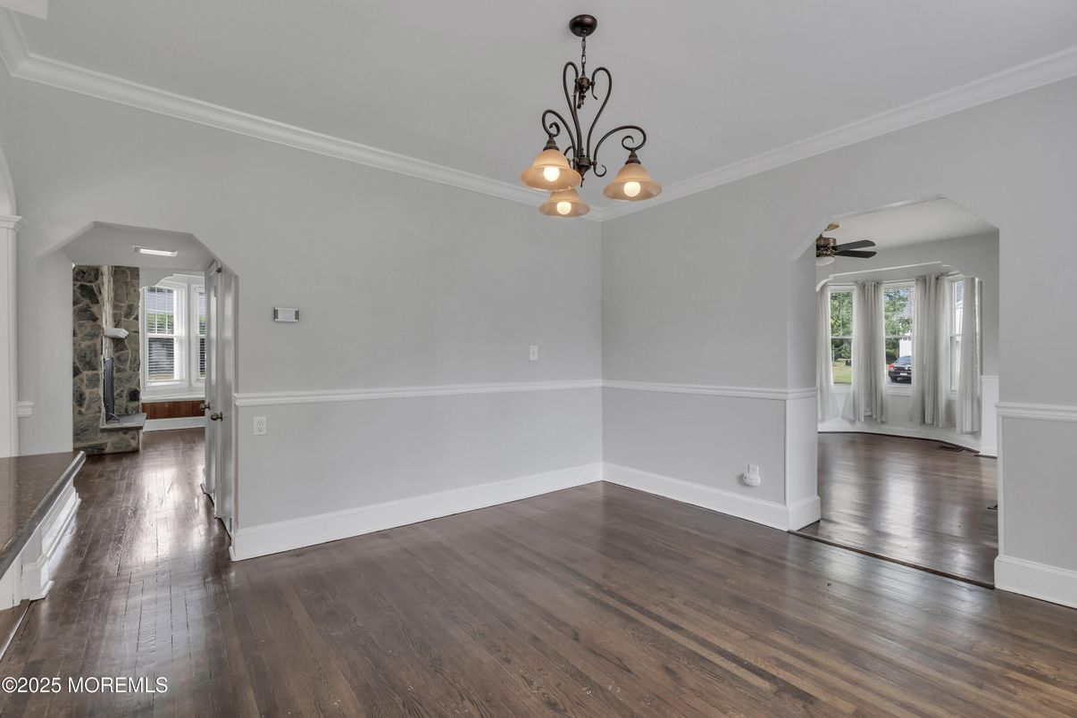 Chandelier, Empty room, Interior, Wood Texture Flooring