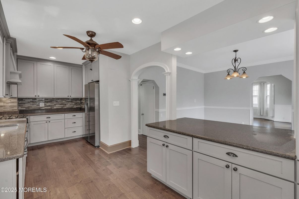 Interior, Kitchen, Pendant Lights, Recessed Lighting, Wood Texture Flooring