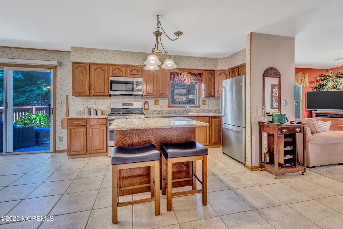 Interior, Kitchen, Pendant Lights, Stainless Steel Appliances