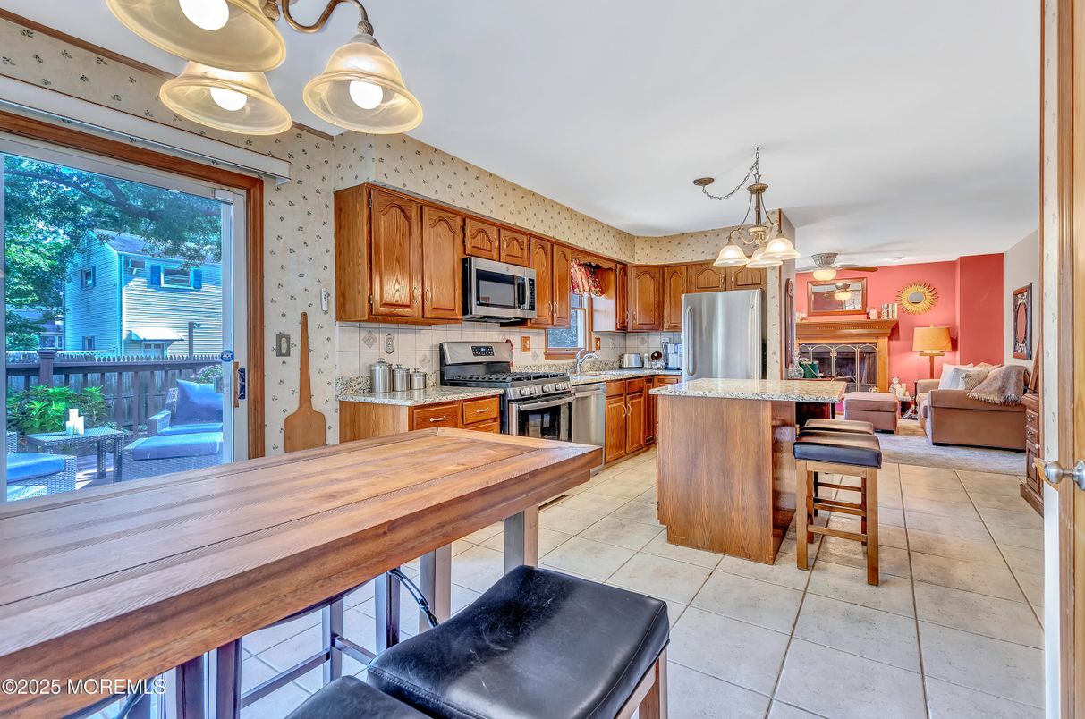 Interior, Kitchen, Living room, Pendant Lights, Stainless Steel Appliances