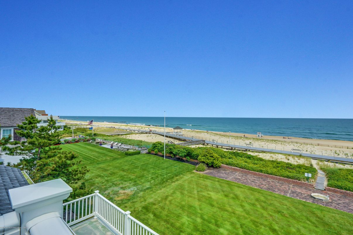 Backyard, Exterior, Water