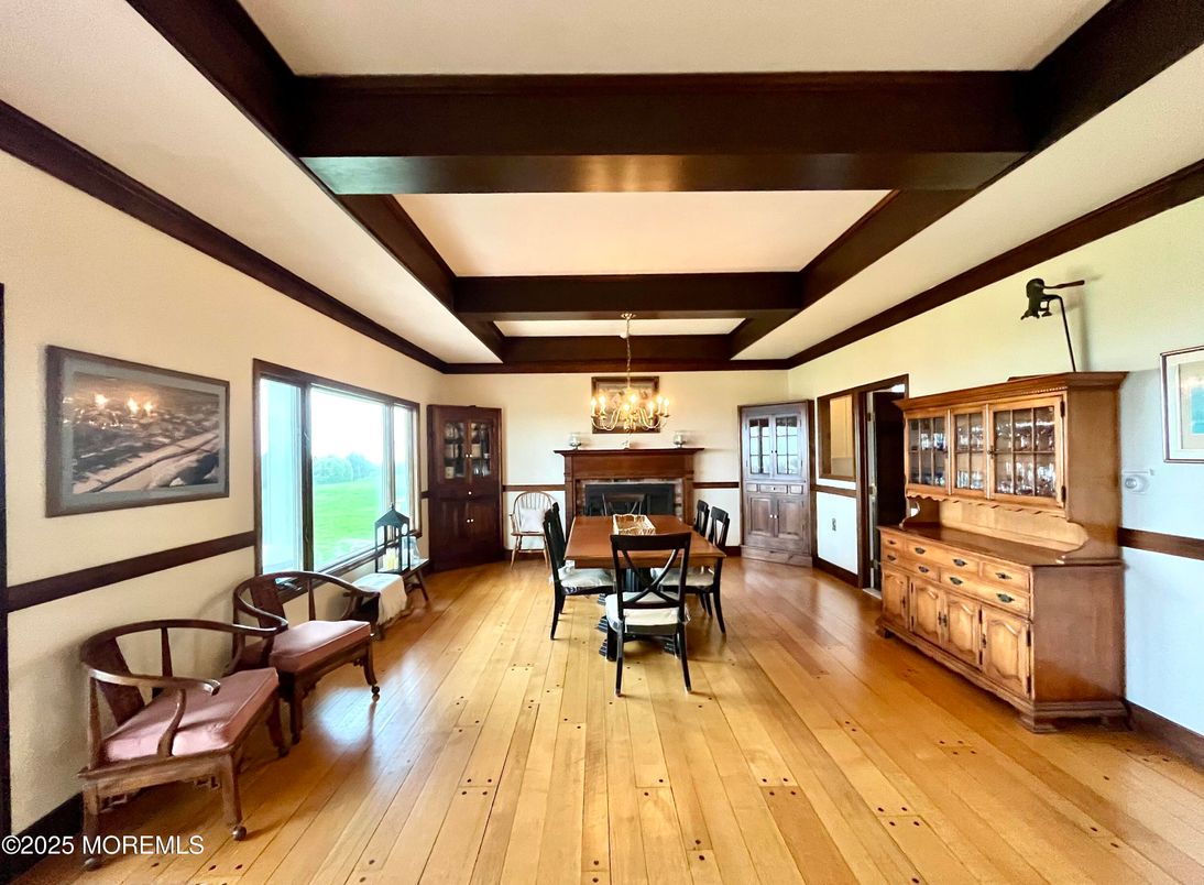 Chandelier, Dining room, Fireplace, Interior, Wood Texture Flooring