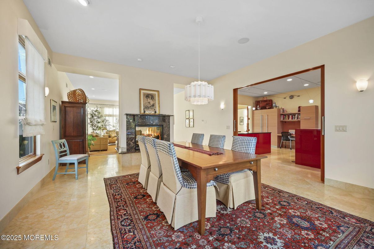 Dining room, Fireplace, Interior, Pendant Lights, Recessed Lighting