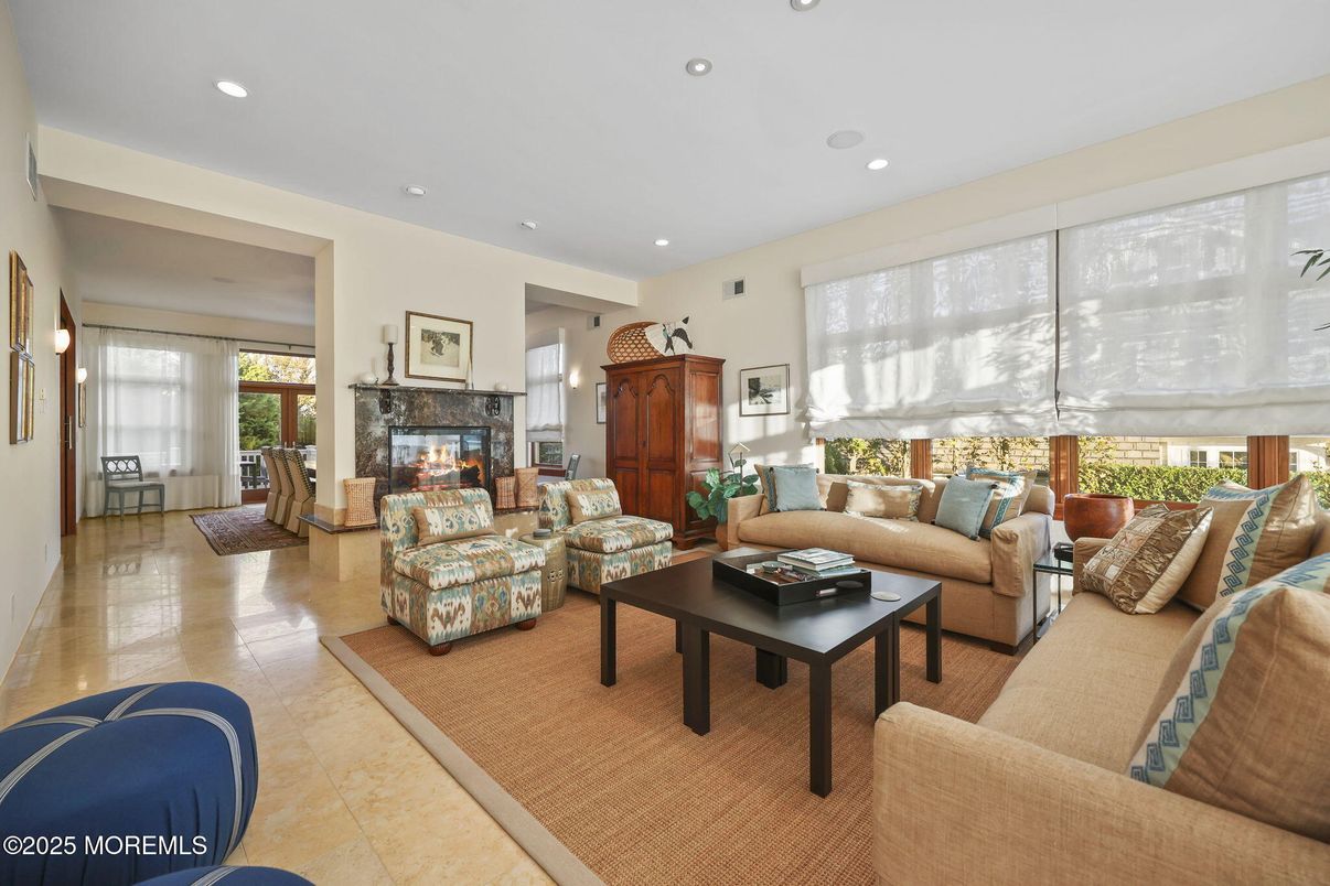 Fireplace, Interior, Living room, Recessed Lighting