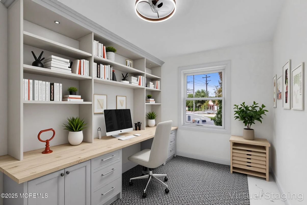 Home Office, Interior