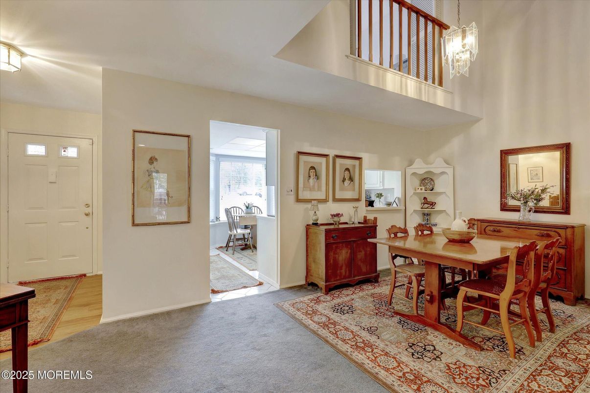 Chandelier, Dining room, Interior, Pendant Lights
