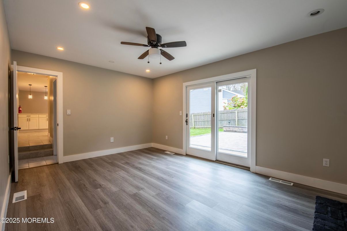 Empty room, Interior, Pendant Lights, Recessed Lighting, Wood Texture Flooring