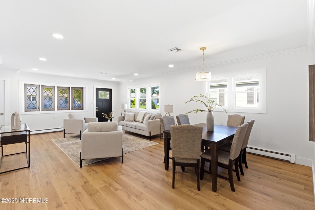 Dining room, Interior, Living room, Pendant Lights, Recessed Lighting, Wood Texture Flooring