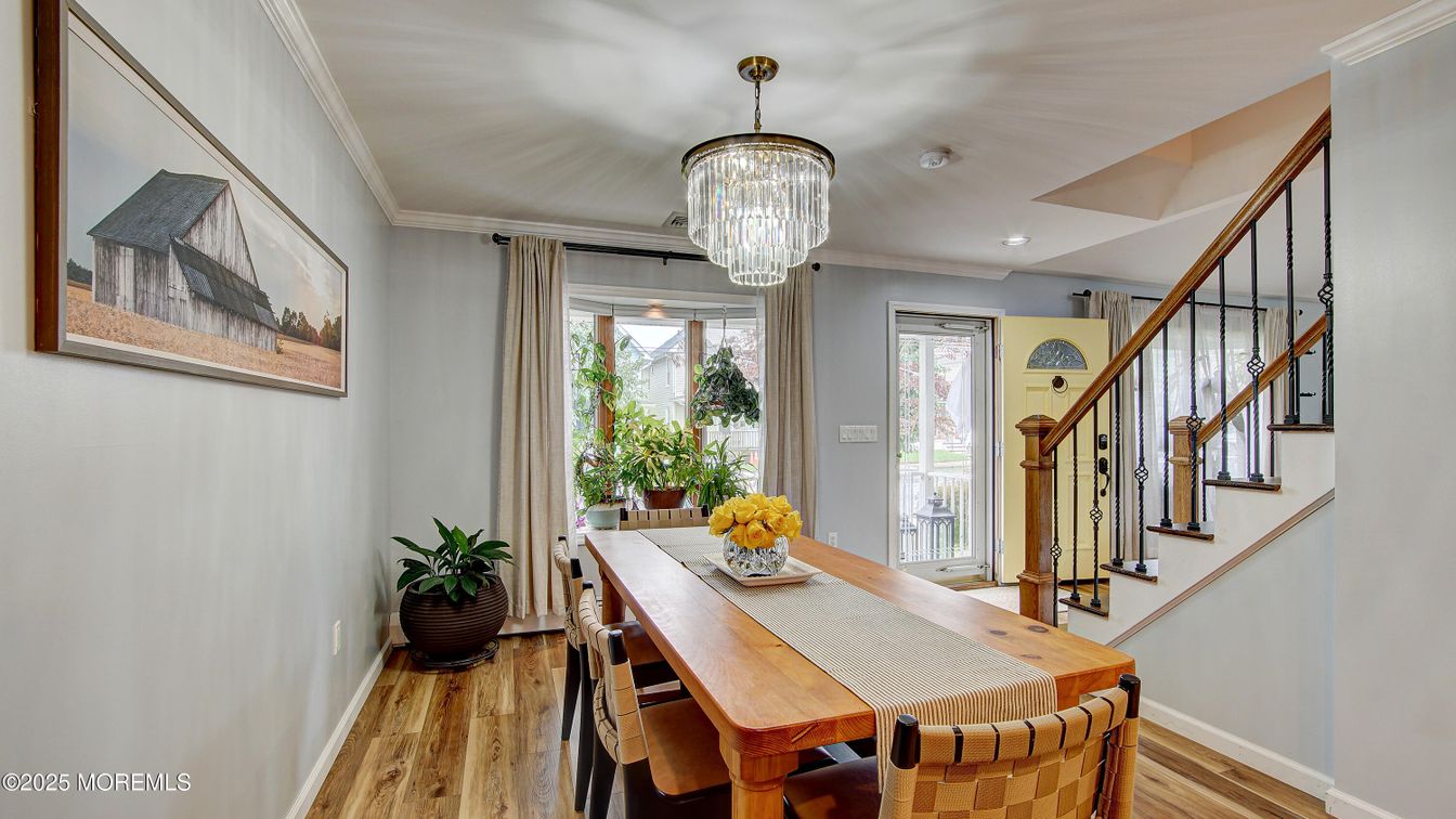 Chandelier, Dining room, Interior, Recessed Lighting, Wood Texture Flooring