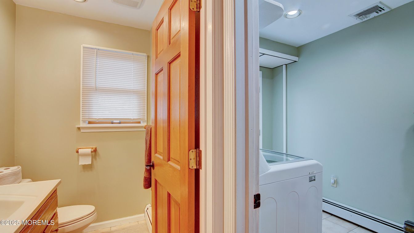 Bathroom, Interior, Recessed Lighting, Washer