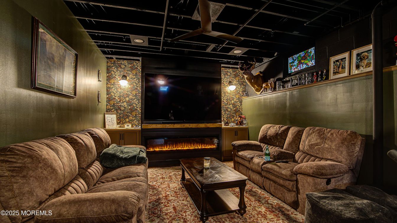 Fireplace, Interior, Living room