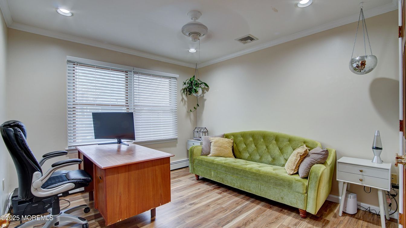 Home Office, Interior, Pendant Lights, Recessed Lighting, Wood Texture Flooring