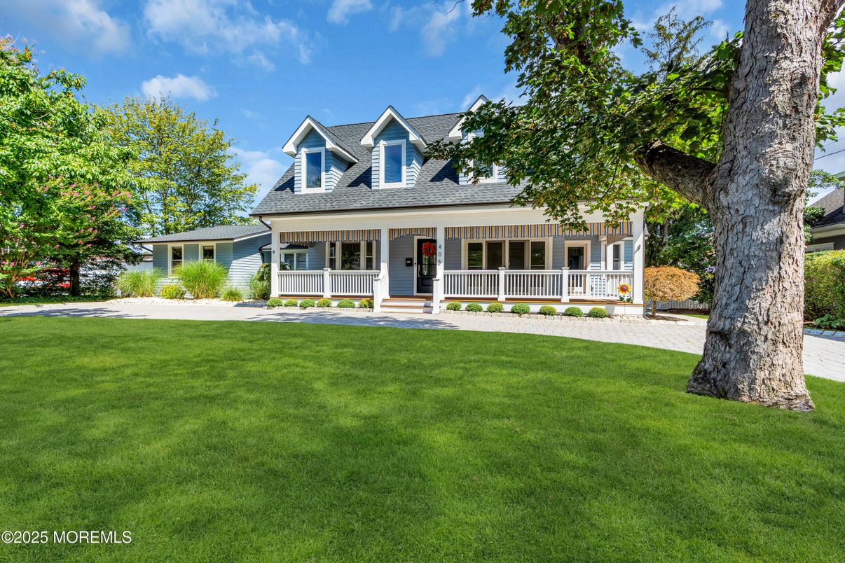 Backyard, Exterior, Facade, Cape Cod