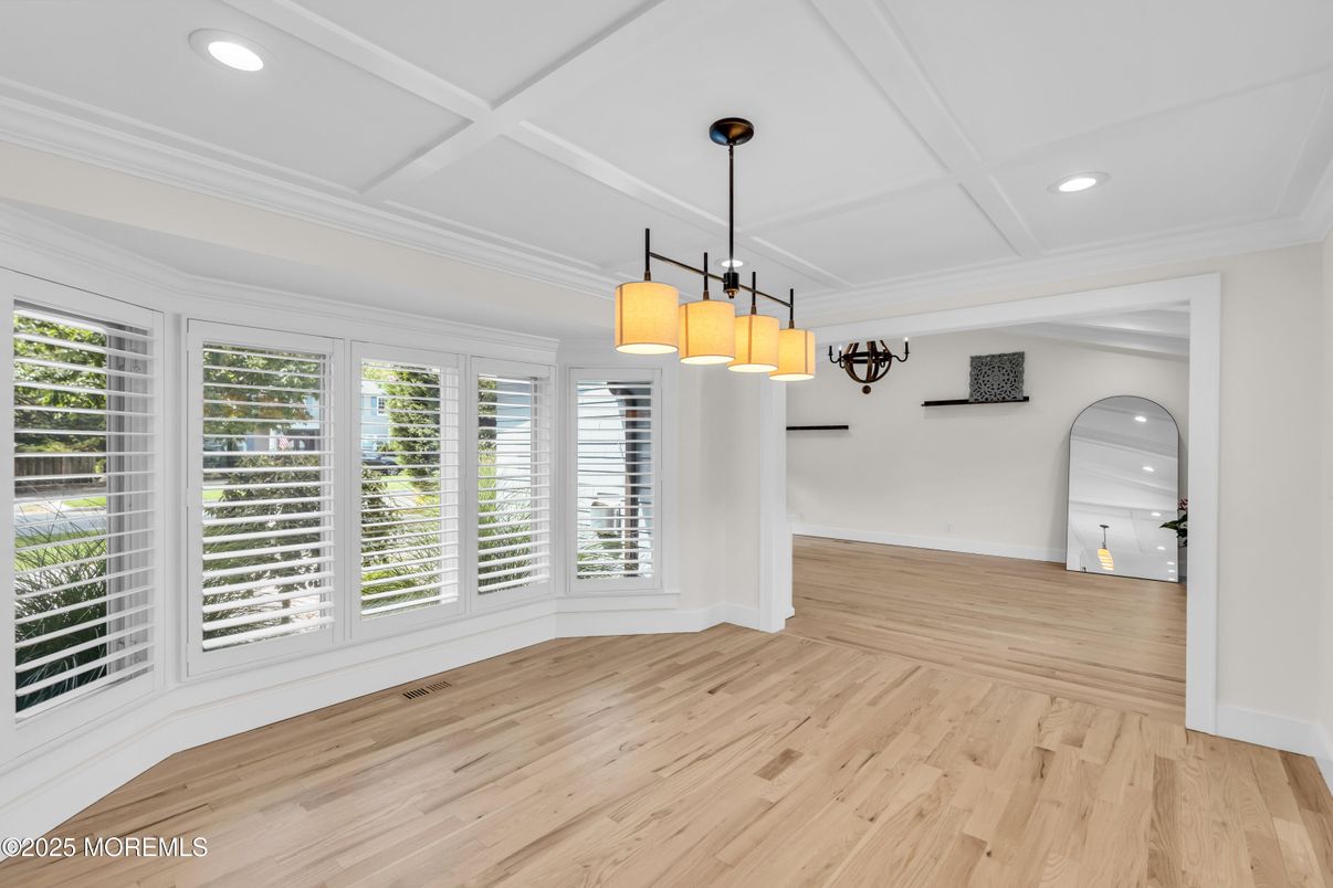 Empty room, Interior, Pendant Lights, Recessed Lighting, Wood Texture Flooring