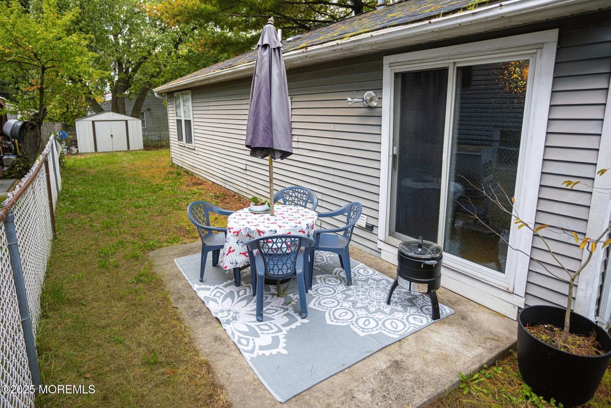Backyard, Exterior