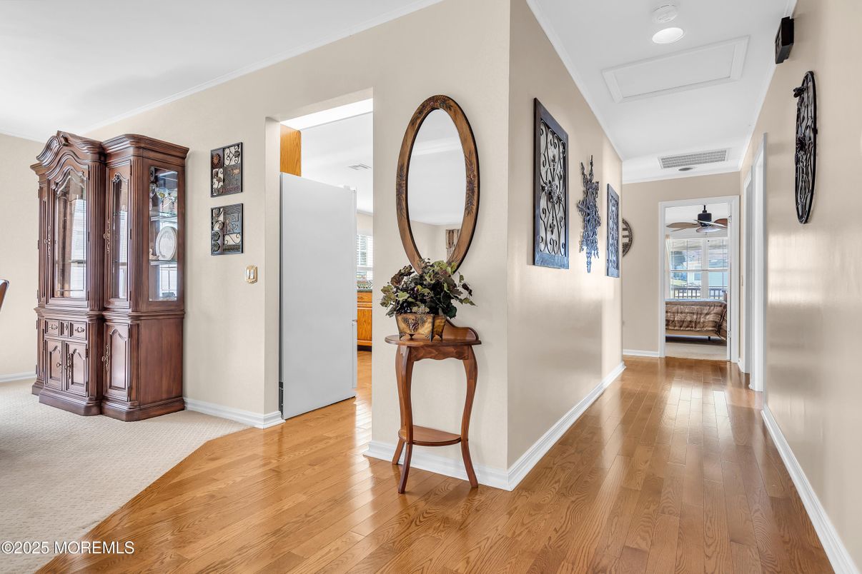 Interior, Recessed Lighting, Wood Texture Flooring