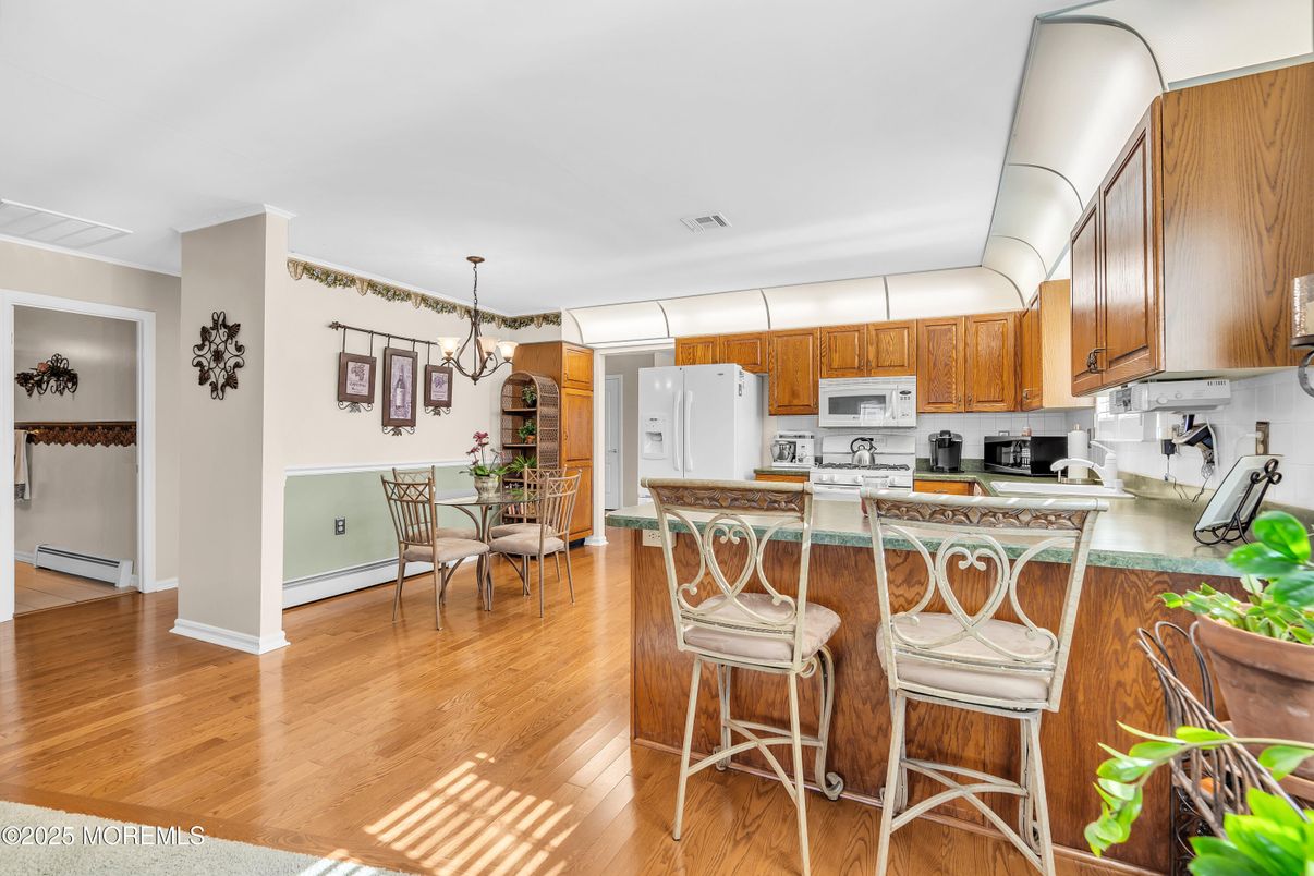 Chandelier, Dining room, Interior, Kitchen, Wood Texture Flooring