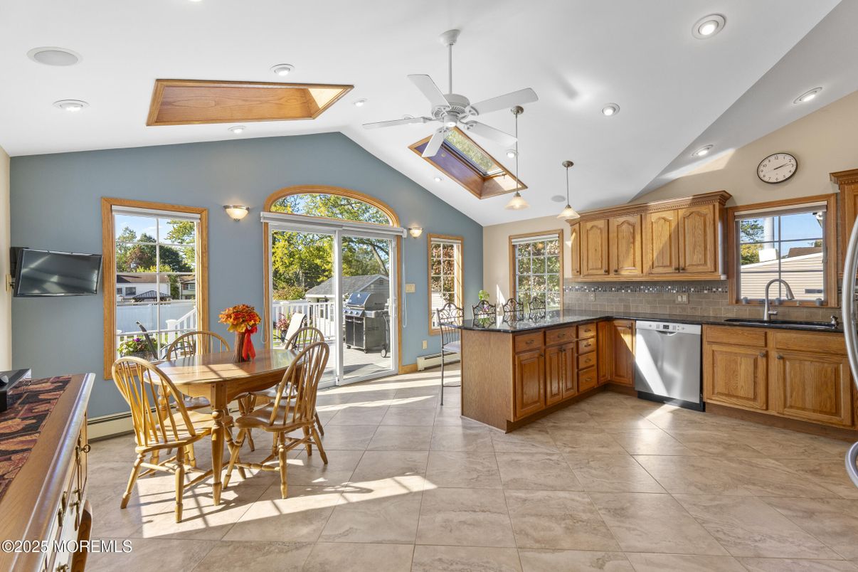 Dining room, Interior, Kitchen, Pendant Lights, Recessed Lighting