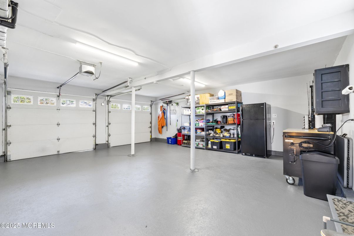 Garage, Interior