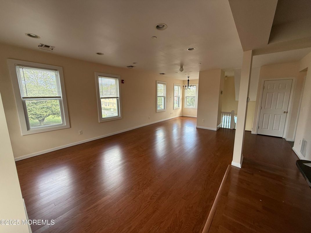 Empty room, Interior, Pendant Lights, Recessed Lighting, Wood Texture Flooring