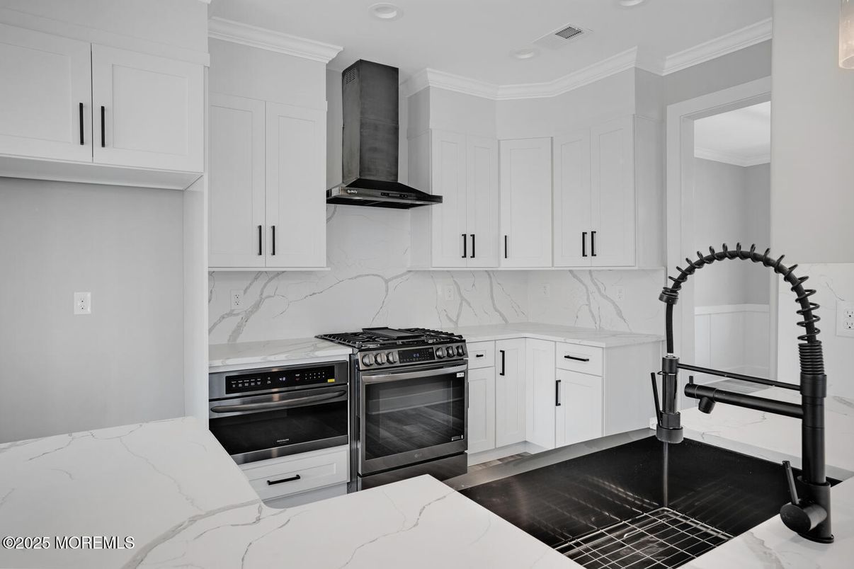 Interior, Kitchen, Marble Walls, Recessed Lighting, Wood Texture Flooring