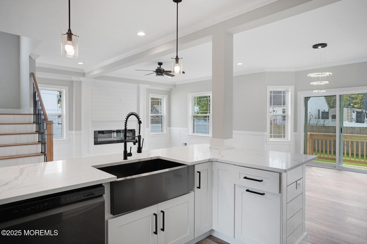 Fireplace, Interior, Kitchen, Pendant Lights, Recessed Lighting, Wood Texture Flooring
