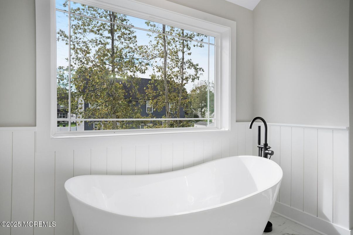 Bathroom, Free Standing Baths, Interior