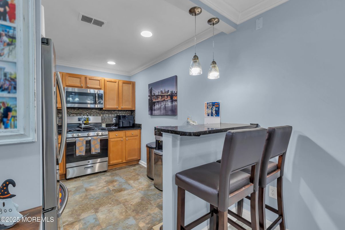 Interior, Kitchen, Pendant Lights, Recessed Lighting, Stainless Steel Appliances