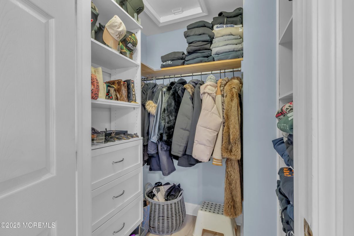 Interior, Walk-in Closets