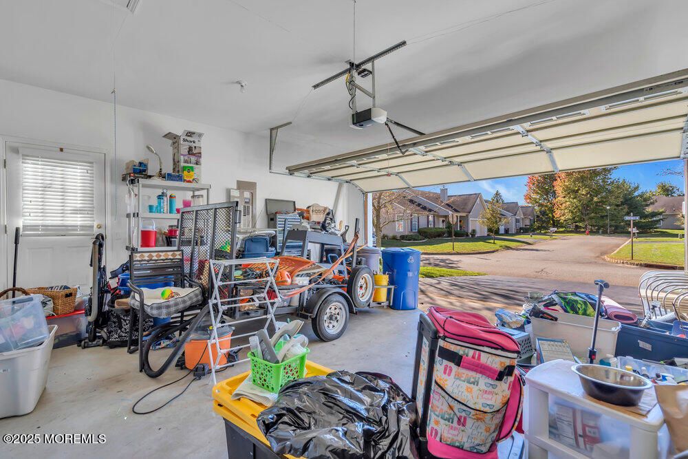Garage, Interior