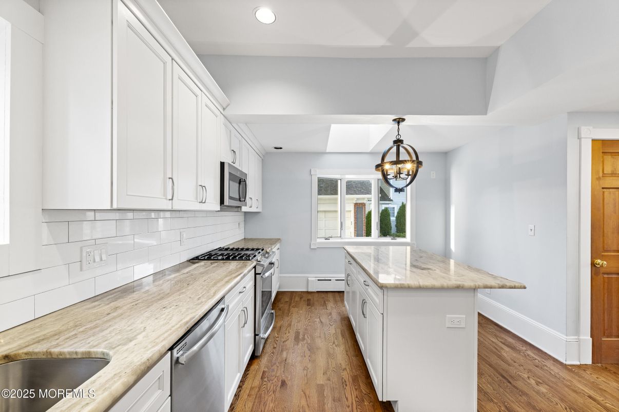 Interior, Kitchen, Pendant Lights, Recessed Lighting, Wood Texture Flooring