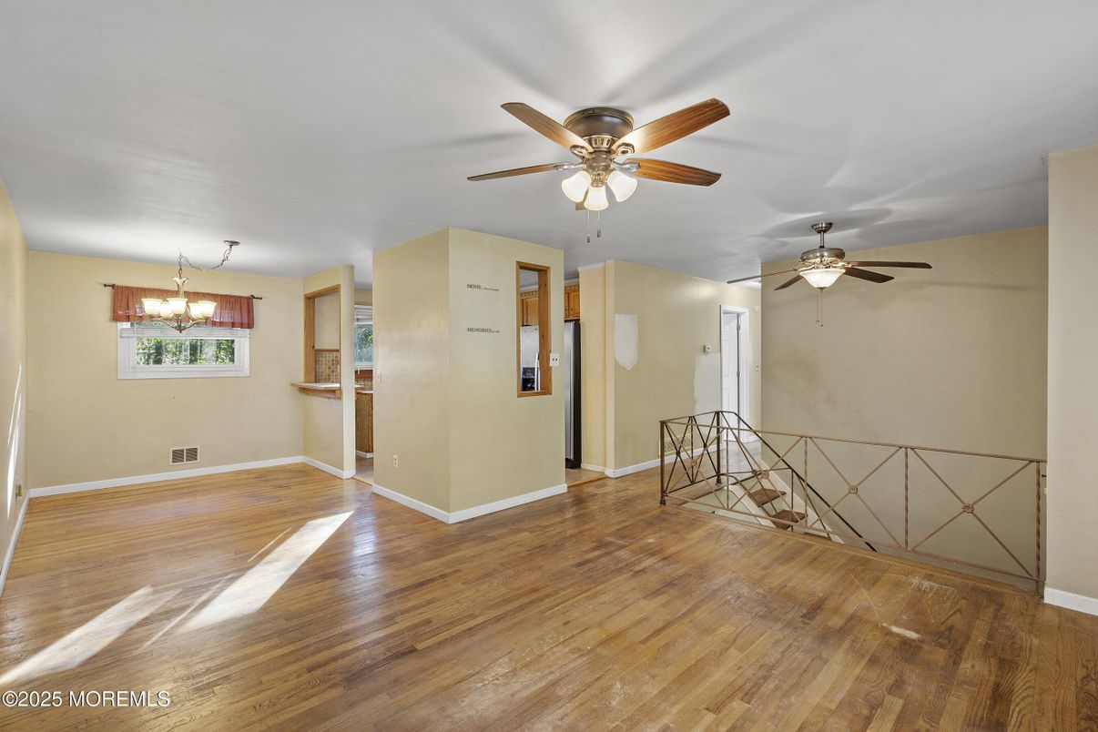 Chandelier, Empty room, Interior, Wood Texture Flooring