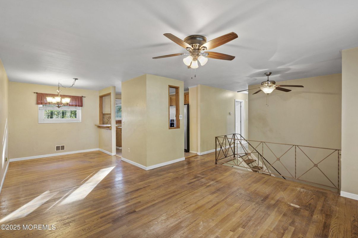 Chandelier, Empty room, Interior, Wood Texture Flooring
